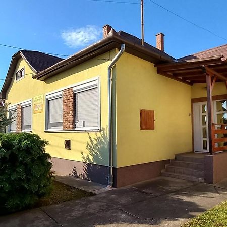 Ildimagdi Apartman Hajdúszoboszló Buitenkant foto